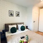 Lägenhet Lumina Luxury 3-rooms With Parking