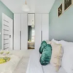 Lumina Luxury 3-rooms With Parking *