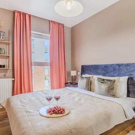 Apartment Lumina Luxury 3-rooms With Parking Lodz