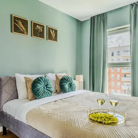 Lumina Luxury 3-rooms With Parking