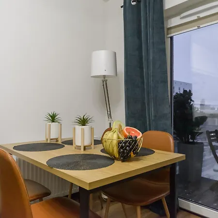 Lägenhet Lumina I Comfy 3-room With Parking I Balcony