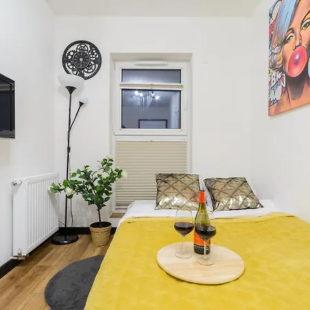 Lägenhet Lumina I Comfy 3-room With Parking I Balcony