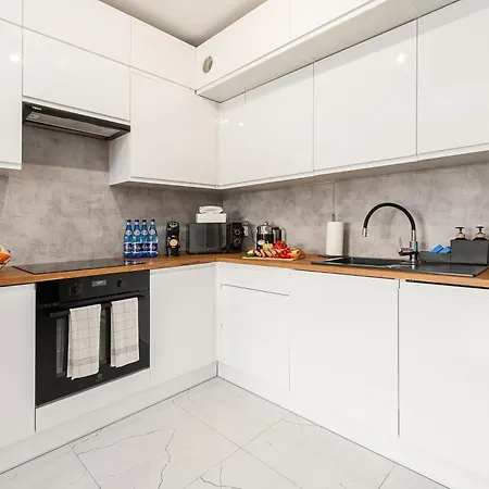 Lumina Luxury 3-rooms With Parking Łódź