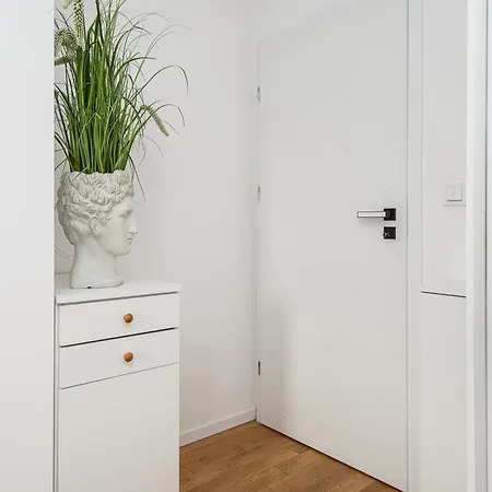 Lumina Luxury 3-rooms With Parking *