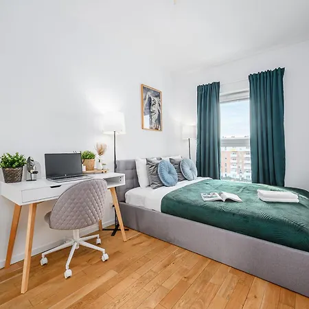 Lumina Luxury 3-rooms With Parking