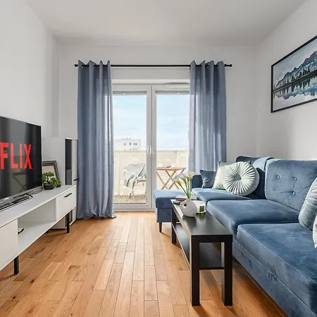 Lägenhet Lumina I Comfy 3-room With Parking I Balcony