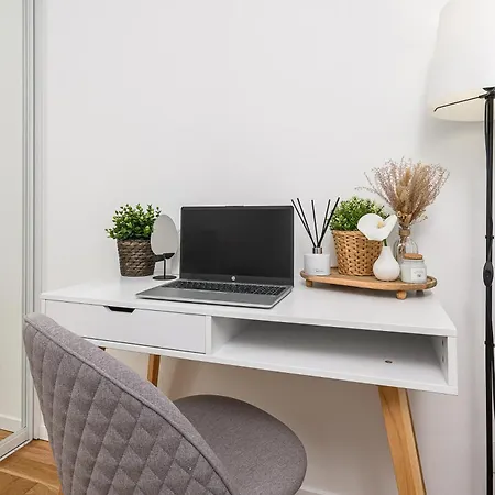 Lumina Luxury 3-rooms With Parking Apartment *