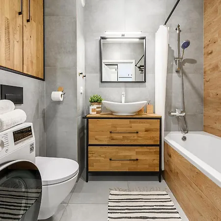 Lumina Luxury 3-rooms With Parking