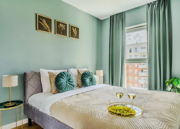 Lumina Luxury 3-rooms With Parking