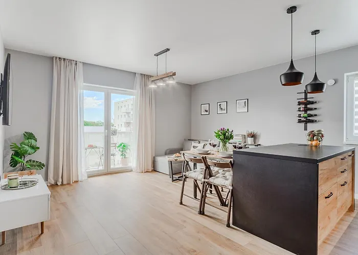 Lumina Luxury 3-rooms With Parking Lägenhet