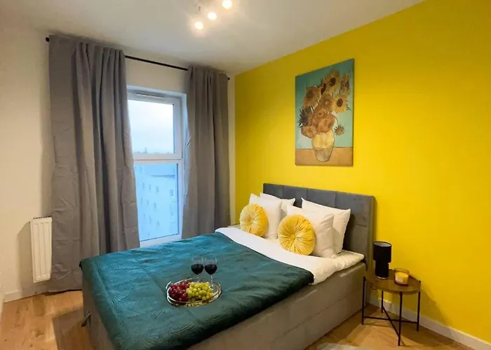 Lumina Luxury 3-rooms With Parking Lägenhet