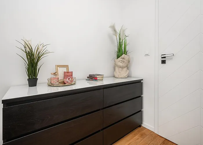 Lumina Luxury 3-rooms With Parking